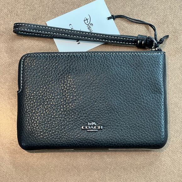 C03 NWT Disney X Coach Corner Zip Wristlet With Wink Mickey Mouse - Picture 2 of 3